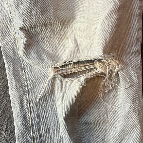 Universal Thread Light Blue Cropped Jeans - Picture 11 of 13